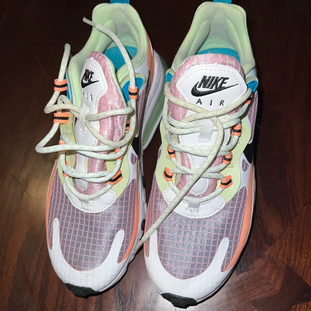 Nike Air Max 270 React SE